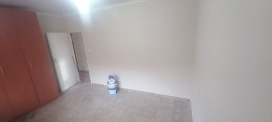 2 Bedroom Property for Sale in Rustenburg Central North West